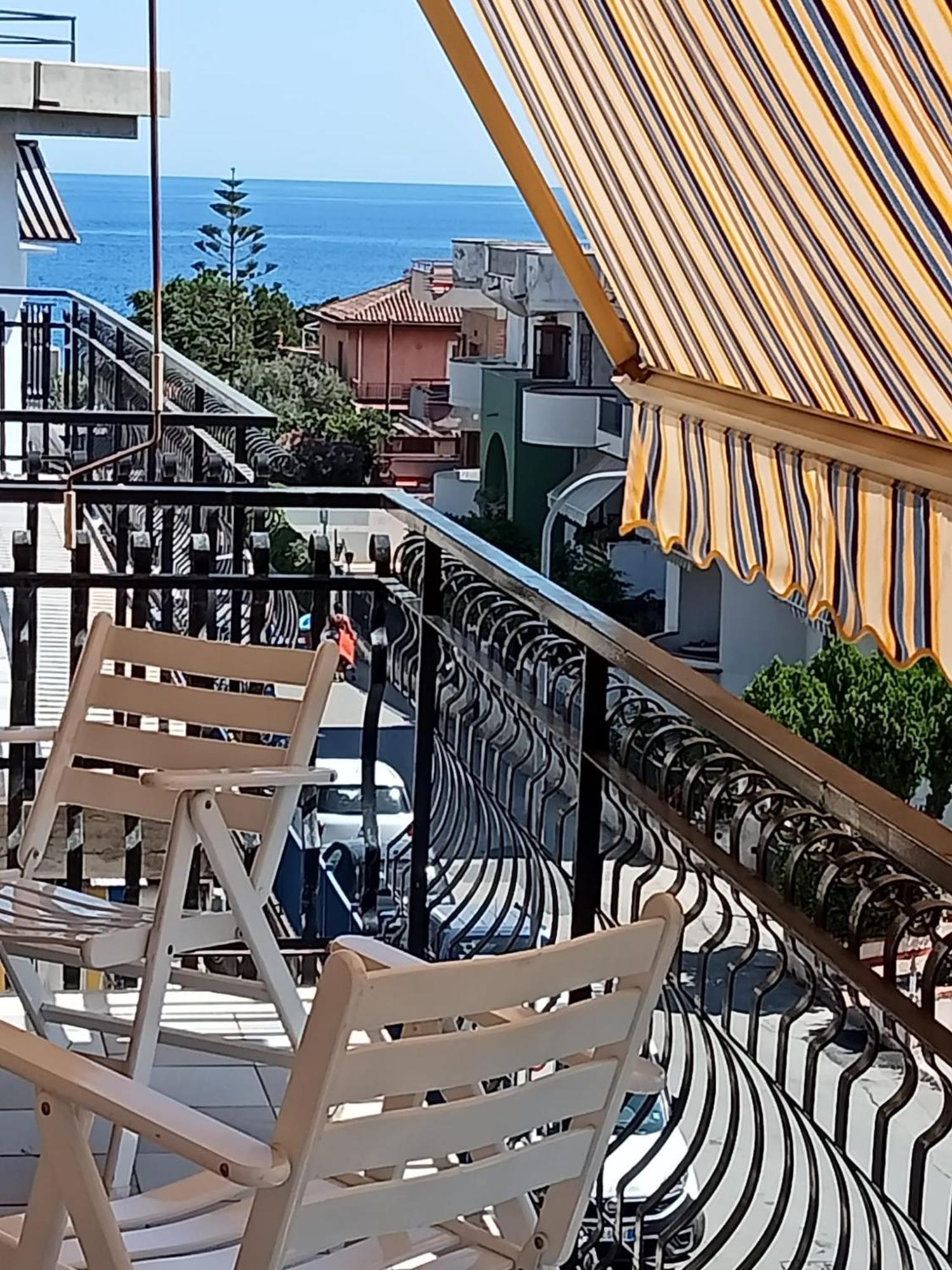 Savoca Apartment Giardini Naxos Ngoại thất bức ảnh